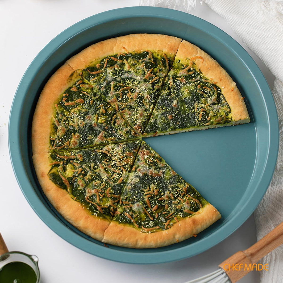 CHEFMADE Round Cake Pan, 10-Inch Non-Stick Pizza Pan and Pie Bakeware for Oven Baking (Green)