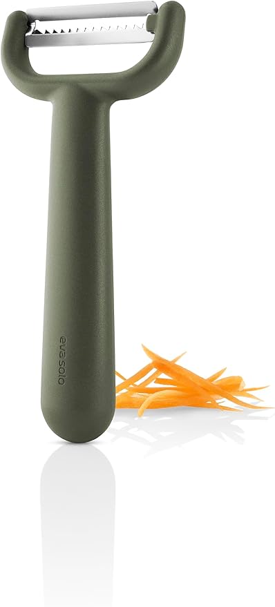 EVA SOLO | Green Tools julienne Peeler | Efficient peeler for making impressive vegetable or fruit ribbons or strips | Danish Design & Functionality | Kitchen Gadgets & Accessories