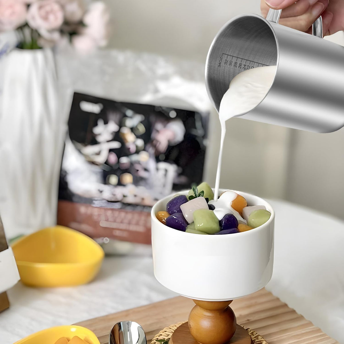 Kichwit Large Stainless Steel Measuring Cup, Liquid Metal Measuring Cup with Handle, 34oz / 1000ml / 4 Cups
