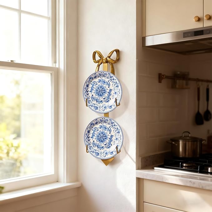 Zonon 1 Pack Gold Bow Plate Holder for Wall Bow Knot Iron Easel Display Rack Wall Mount Metal Plate Hanger Stand for Hanging Photo Frame Art Plaque for Cabinet Kitchen Counter Bar Cafe (18.5 x 7 Inch)