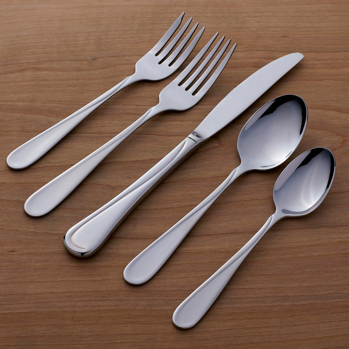 Oneida 2865020BL20 Flight 20 Piece Everyday Flatware Set, Service For 4