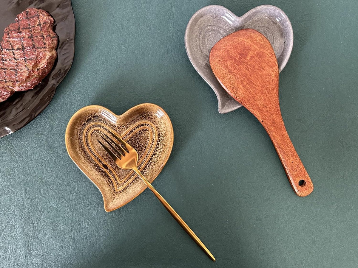 Ceramic Spoon Rest for Stove Top, Heart Cute Spoon Rest for Kitchen Counter, Cooking Spoon Holder for Kitchen Counter, Utensil Rest Spatula Rest Ladle Holder Tong Rest (Retro Leopard Print)