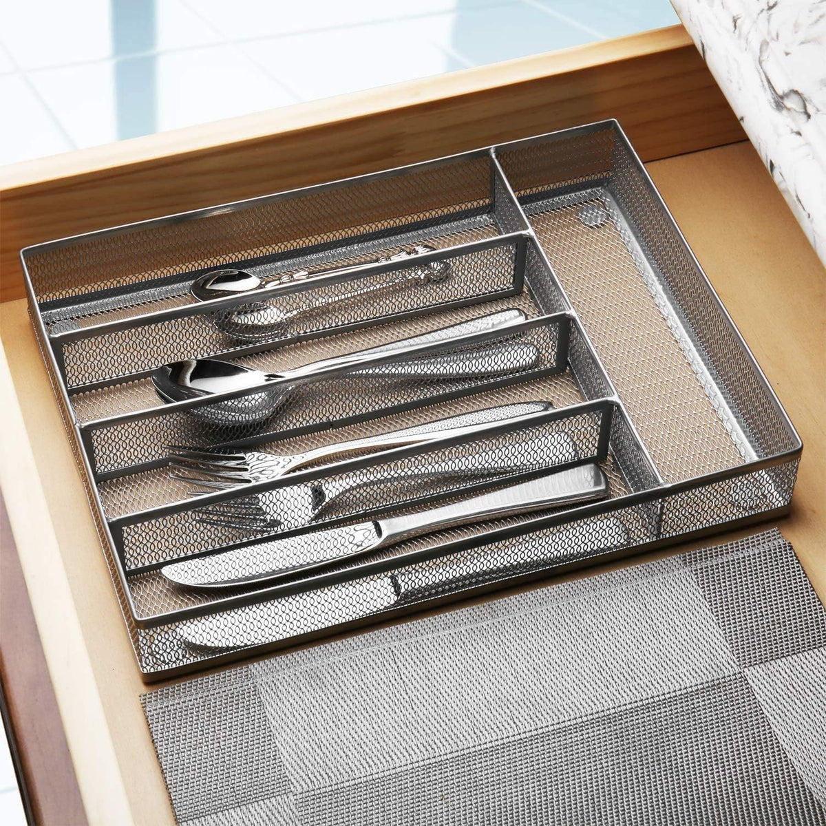 JANE EYRE Drawer Organizer, Cutlery Tray Silverware Flatware Storage Divider for Kitchen, Mesh Wire with Non-slip Foam Feet, 5 Component, Silver